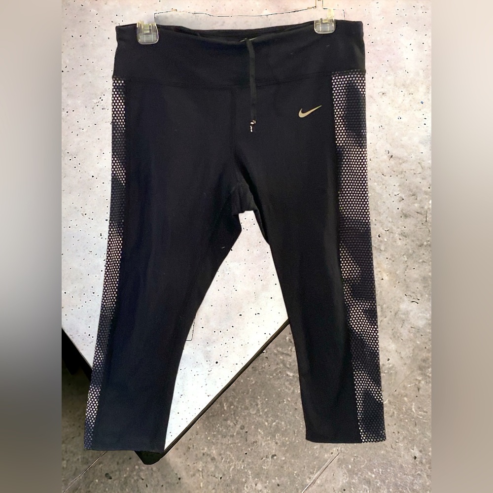 Black/White Nike dry fit running leggings Design Inset Drawstring Zip Pocket EUC